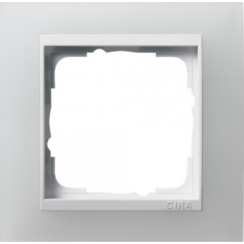Ramka z osłoną w kolorze białym Event Opaque Gira 0211334